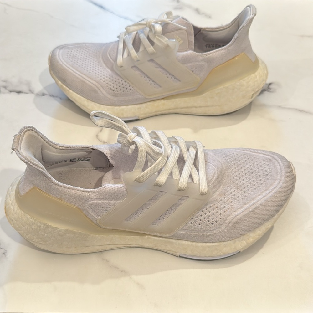 Adidas Sneakers